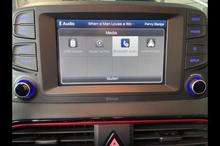 Hyundai Kona 1.6 GDI HEV Premium Black Edition | Carplay | Trekhaak|D.A.B|Camera|Keyless Go | Dealer Onderh !!!