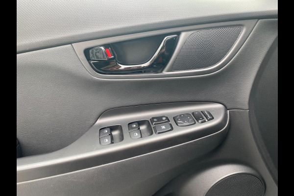 Hyundai Kona 1.6 GDI HEV Premium Black Edition | Carplay | Trekhaak|D.A.B|Camera|Keyless Go | Dealer Onderh !!!