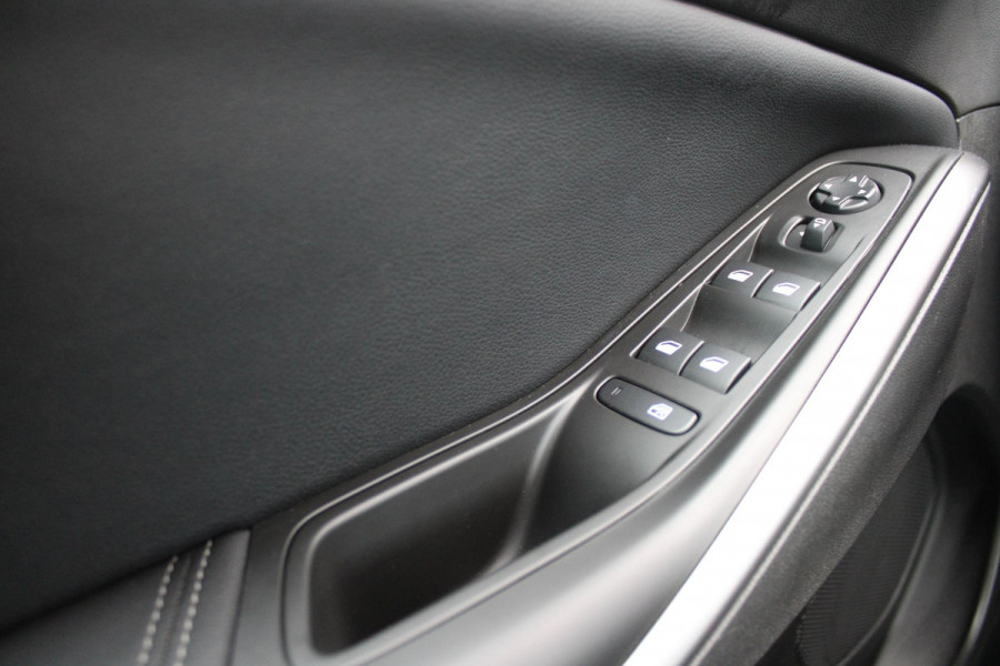 Opel Grandland 1.2 Turbo 130PK AUTOMAAT ULTIMATE | STOEL/STUUR/VOORRUIT VERWARMING | ACHTRERUITRIJ CAMERA | DODEHOEK DETECTIE | ELEKTRISCH BEDIENBARE ACHTERKLEP | FULL LED MATRIX KOPLAMPEN | NAVIGATIE | 19" LICHTMETALEN VELGEN | ALCANTARA BEKLEDING | APPLE CARPLAY/ANDROID AUTO | DRAADLOZE TELEFOONLADER | KEYLESS ENTRY/START | BLACK PACK | ADAPTIVE CRUISE CONTROL |