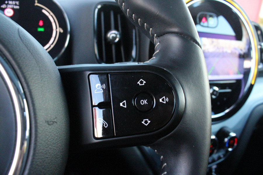 MINI Countryman 2.0 COOPER S E ALL4 UNTAMED | PANORAMISCH SCHUIF/KANTEL DAK | HARMAN KARDON PREMIUM AUDIO SYSTEM | FULL LEDEREN BEKLEDING | ELEKTRISCH BEDIENBARE VOORSTOELEN MET GEHEUGEN OP DE BESTUURDERSSTOEL | DRAADLOZE APPLE CARPLAY/ANDROID AUTO | DRAADLOZE TELEFOONLADER | NAVIGATIE | ACHTERUITRIJ CAMERA | FULL LED KOPLAMPEN | STOEL/VOORRUIT VERWARMING | 18" LICHTMETALEN VELGEN | HEAD UP DISPLAY | ADAPTIVE CRUISE CONTROL | UNION JACK ACHTERLICHTEN | KEYLESS ENTRY/START |