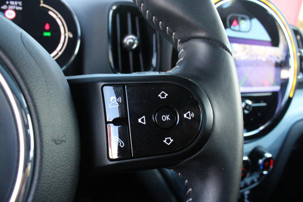 MINI Countryman 2.0 COOPER S E ALL4 UNTAMED | PANORAMISCH SCHUIF/KANTEL DAK | HARMAN KARDON PREMIUM AUDIO SYSTEM | FULL LEDEREN BEKLEDING | ELEKTRISCH BEDIENBARE VOORSTOELEN MET GEHEUGEN OP DE BESTUURDERSSTOEL | DRAADLOZE APPLE CARPLAY/ANDROID AUTO | DRAADLOZE TELEFOONLADER | NAVIGATIE | ACHTERUITRIJ CAMERA | FULL LED KOPLAMPEN | STOEL/VOORRUIT VERWARMING | 18" LICHTMETALEN VELGEN | HEAD UP DISPLAY | ADAPTIVE CRUISE CONTROL | UNION JACK ACHTERLICHTEN | KEYLESS ENTRY/START |
