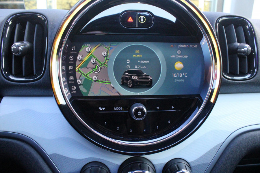 MINI Countryman 2.0 COOPER S E ALL4 UNTAMED | PANORAMISCH SCHUIF/KANTEL DAK | HARMAN KARDON PREMIUM AUDIO SYSTEM | FULL LEDEREN BEKLEDING | ELEKTRISCH BEDIENBARE VOORSTOELEN MET GEHEUGEN OP DE BESTUURDERSSTOEL | DRAADLOZE APPLE CARPLAY/ANDROID AUTO | DRAADLOZE TELEFOONLADER | NAVIGATIE | ACHTERUITRIJ CAMERA | FULL LED KOPLAMPEN | STOEL/VOORRUIT VERWARMING | 18" LICHTMETALEN VELGEN | HEAD UP DISPLAY | ADAPTIVE CRUISE CONTROL | UNION JACK ACHTERLICHTEN | KEYLESS ENTRY/START |