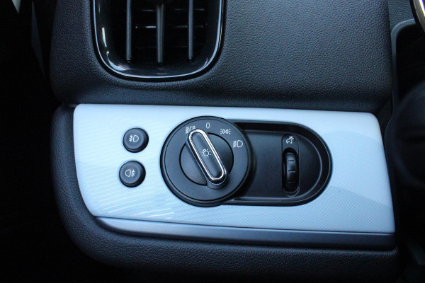 MINI Countryman 2.0 COOPER S E ALL4 UNTAMED | PANORAMISCH SCHUIF/KANTEL DAK | HARMAN KARDON PREMIUM AUDIO SYSTEM | FULL LEDEREN BEKLEDING | ELEKTRISCH BEDIENBARE VOORSTOELEN MET GEHEUGEN OP DE BESTUURDERSSTOEL | DRAADLOZE APPLE CARPLAY/ANDROID AUTO | DRAADLOZE TELEFOONLADER | NAVIGATIE | ACHTERUITRIJ CAMERA | FULL LED KOPLAMPEN | STOEL/VOORRUIT VERWARMING | 18" LICHTMETALEN VELGEN | HEAD UP DISPLAY | ADAPTIVE CRUISE CONTROL | UNION JACK ACHTERLICHTEN | KEYLESS ENTRY/START |