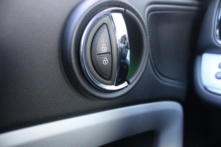 MINI Countryman 2.0 COOPER S E ALL4 UNTAMED | PANORAMISCH SCHUIF/KANTEL DAK | HARMAN KARDON PREMIUM AUDIO SYSTEM | FULL LEDEREN BEKLEDING | ELEKTRISCH BEDIENBARE VOORSTOELEN MET GEHEUGEN OP DE BESTUURDERSSTOEL | DRAADLOZE APPLE CARPLAY/ANDROID AUTO | DRAADLOZE TELEFOONLADER | NAVIGATIE | ACHTERUITRIJ CAMERA | FULL LED KOPLAMPEN | STOEL/VOORRUIT VERWARMING | 18" LICHTMETALEN VELGEN | HEAD UP DISPLAY | ADAPTIVE CRUISE CONTROL | UNION JACK ACHTERLICHTEN | KEYLESS ENTRY/START |