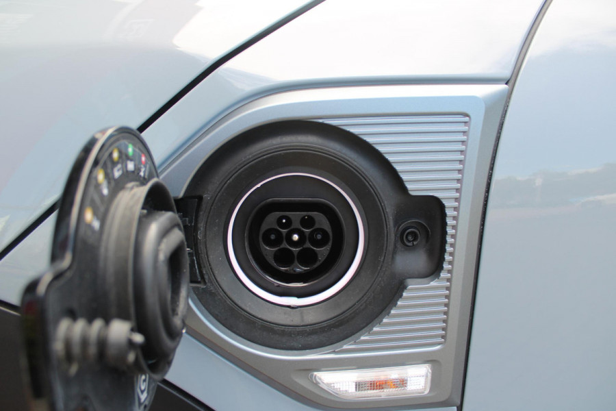 MINI Countryman 2.0 COOPER S E ALL4 UNTAMED | PANORAMISCH SCHUIF/KANTEL DAK | HARMAN KARDON PREMIUM AUDIO SYSTEM | FULL LEDEREN BEKLEDING | ELEKTRISCH BEDIENBARE VOORSTOELEN MET GEHEUGEN OP DE BESTUURDERSSTOEL | DRAADLOZE APPLE CARPLAY/ANDROID AUTO | DRAADLOZE TELEFOONLADER | NAVIGATIE | ACHTERUITRIJ CAMERA | FULL LED KOPLAMPEN | STOEL/VOORRUIT VERWARMING | 18" LICHTMETALEN VELGEN | HEAD UP DISPLAY | ADAPTIVE CRUISE CONTROL | UNION JACK ACHTERLICHTEN | KEYLESS ENTRY/START |