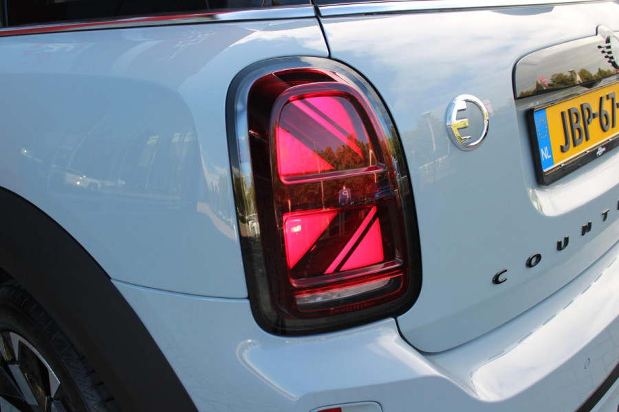 MINI Countryman 2.0 COOPER S E ALL4 UNTAMED | PANORAMISCH SCHUIF/KANTEL DAK | HARMAN KARDON PREMIUM AUDIO SYSTEM | FULL LEDEREN BEKLEDING | ELEKTRISCH BEDIENBARE VOORSTOELEN MET GEHEUGEN OP DE BESTUURDERSSTOEL | DRAADLOZE APPLE CARPLAY/ANDROID AUTO | DRAADLOZE TELEFOONLADER | NAVIGATIE | ACHTERUITRIJ CAMERA | FULL LED KOPLAMPEN | STOEL/VOORRUIT VERWARMING | 18" LICHTMETALEN VELGEN | HEAD UP DISPLAY | ADAPTIVE CRUISE CONTROL | UNION JACK ACHTERLICHTEN | KEYLESS ENTRY/START |