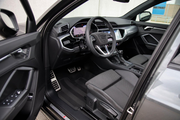 Audi Q3 45 TFSI e S Line Edition 245pk S-Tronic! 1e Eig|DLR|Panoramadak|Virtual Cockpit|LED Matrix|Leder|ACC|Camera|Black|Trekhaak