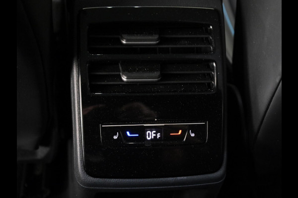 Volkswagen ID.7 Pro Business 77 kWh 286 PK | Warmtepomp | 20 Inch | Camera | Navigatie