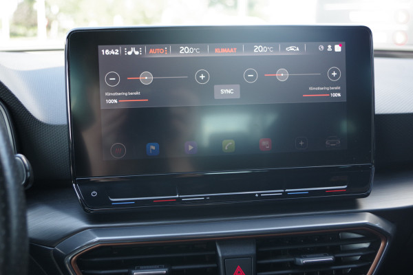 CUPRA Leon Sportstourer 1.4 e-Hybrid 245 PK VZ Copper Edition PHEV, Trekhaak, Adap. Cruise Control, Camera