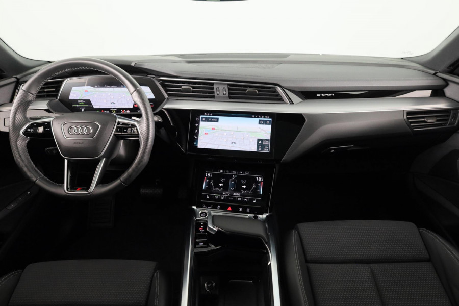 Audi e-tron 55 quattro S-line 95 kWh 408 pk | SoH 93% | Navigatie | Panorama dak | Parkeersensoren ( park assist ) | Achteruitrijcamera