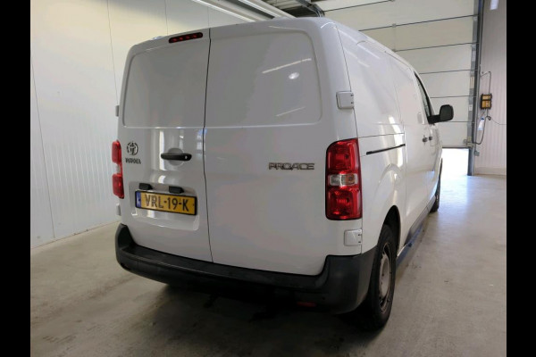 Toyota ProAce Worker 2.0 D-4D Live 2.0D 145 pk Airco Carplay Navi Cruise Control 3-Zits 39000 km