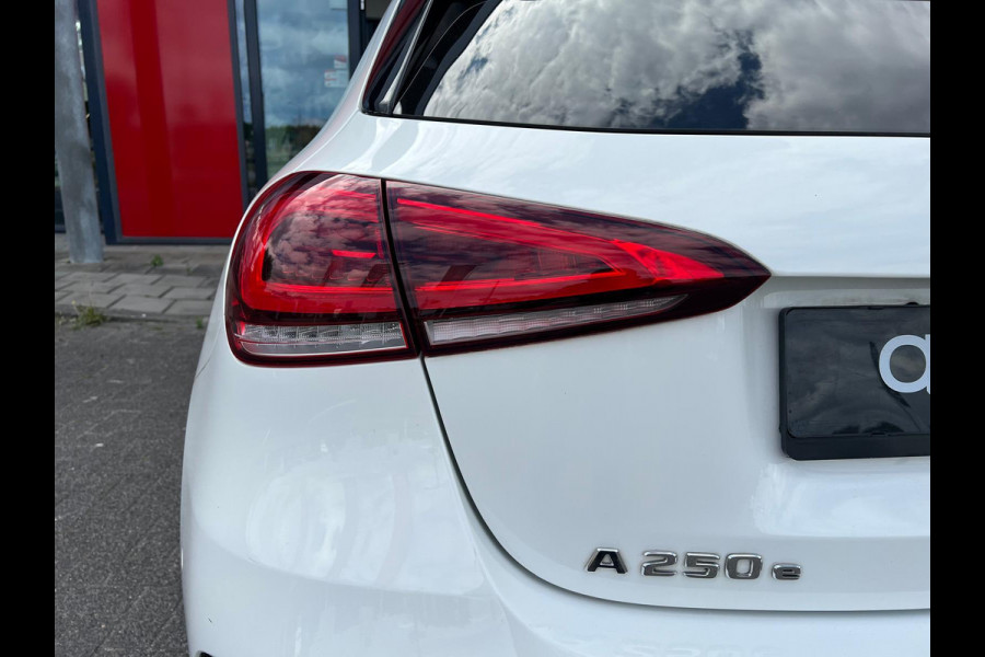 Mercedes-Benz A-Klasse 250 e Business Solution AMG Limited