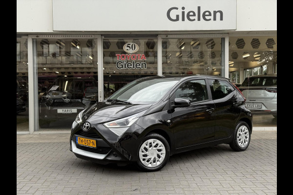 Toyota Aygo 1.0 VVT-i X-Play Automaat | Eerste eigenaar, Apple CarPlay/Android Auto, Parkeercamera, Airco, In hoogte verstelbare stoel