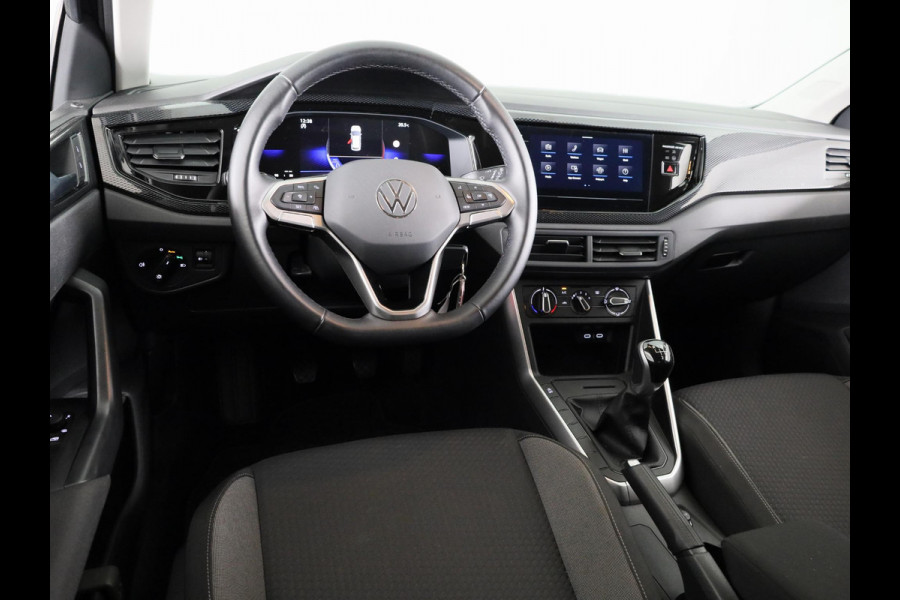 Volkswagen Polo 1.0 TSI Life Edition 95 pk | Verlengde garantie | Navigatie via App | Parkeersensoren achter | Achteruitrijcamera | Adaptieve cruise control | Apple Carplay/Android Auto |