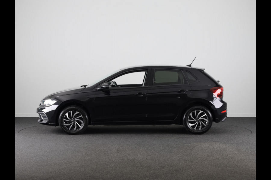 Volkswagen Polo 1.0 TSI Life Edition 95 pk | Verlengde garantie | Navigatie via App | Parkeersensoren achter | Achteruitrijcamera | Adaptieve cruise control | Apple Carplay/Android Auto |