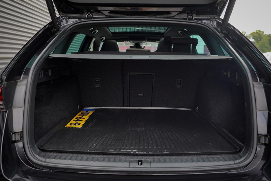Škoda Octavia Combi 1.4 TSI RS iV PHEV Business / Pano / Adaptive Cruise