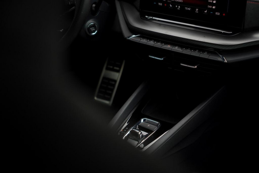 Škoda Octavia Combi 1.4 TSI RS iV PHEV Business / Pano / Adaptive Cruise