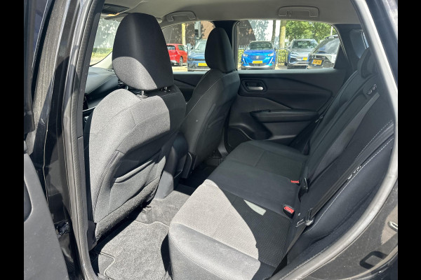 Nissan QASHQAI 1.3 MHEV Business Access Originele Nederlandse auto | NAP | Apple CarPlay & Android Auto | Camera | Dodehoekdetectie | Keyless Entry & Start | Adaptieve Cruise Controle | All Season banden | 12 maanden BOVAG-garantie + grote beurt inbegrepen