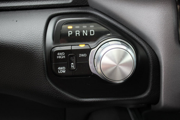 Dodge Ram 2500 Larami 6,4 V8 4x4 Crew Cab LPG onderbouw