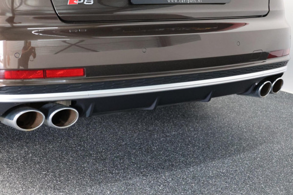 Audi S8 4.0 TFSI Quattro 571+PK BTW/ACHTERASBEST/KERAMISCH/B&O/SOFT/PANO/LEDER+MASSAGE/21" LMV/360 CAM/ACC/ECC/12 MND GARANTIE!