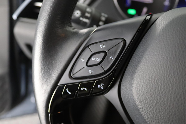 Toyota C-HR 1.8 HYBRID STYLE BI-TONE AUTOMAAT GARANTIE 2-2032 HALF LEDER. CARPLAY NAVI. 18 INCH .PDC V+A. CAMERA.