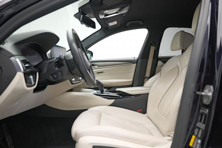 BMW 5 Serie 530e xDrive iPerformance High Executive |M-Pakket|Memory|Camera|