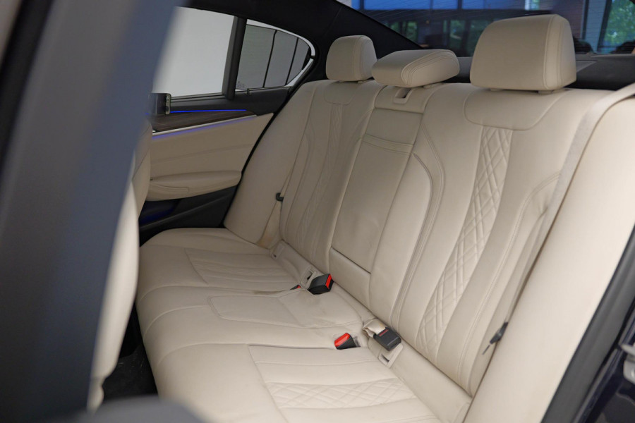 BMW 5 Serie 530e xDrive iPerformance High Executive |M-Pakket|Memory|Camera|