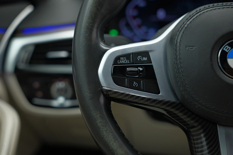 BMW 5 Serie 530e xDrive iPerformance High Executive |M-Pakket|Memory|Camera|