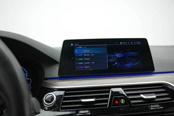 BMW 5 Serie 530e xDrive iPerformance High Executive |M-Pakket|Memory|Camera|