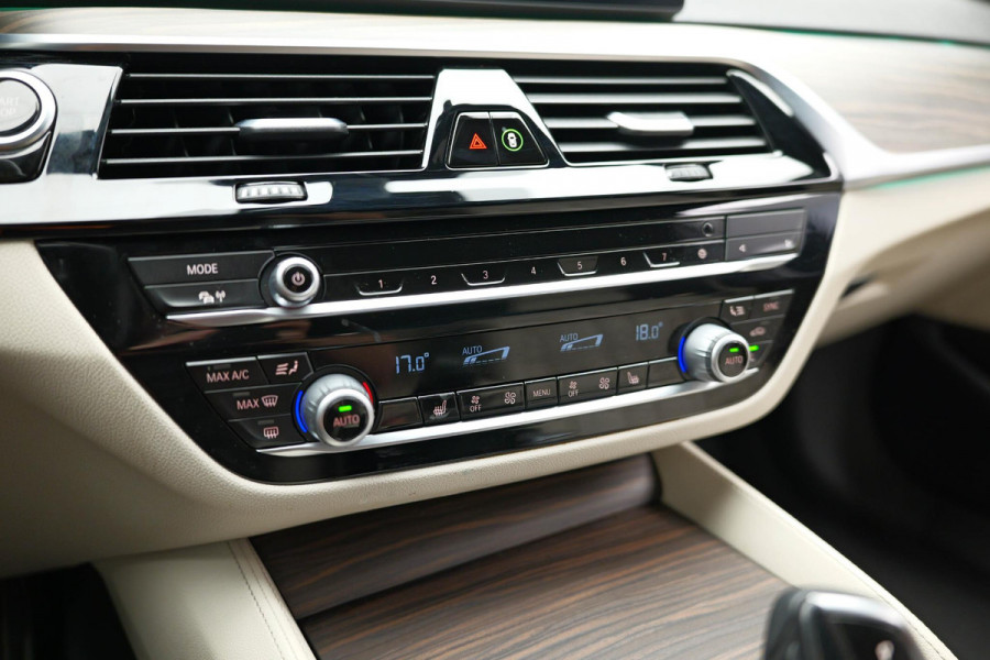 BMW 5 Serie 530e xDrive iPerformance High Executive |M-Pakket|Memory|Camera|