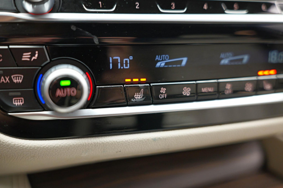 BMW 5 Serie 530e xDrive iPerformance High Executive |M-Pakket|Memory|Camera|