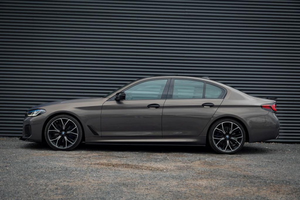 BMW 5 Serie 530i High Executive Edition / M-Sport / Laser / M-Stoelen / Schuifdak / Adaptive Cruise