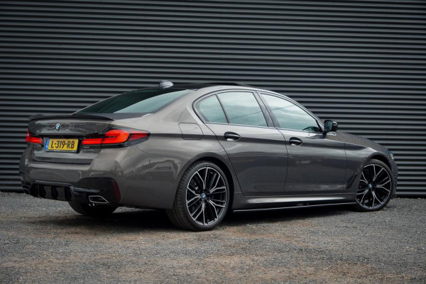 BMW 5 Serie 530i High Executive Edition / M-Sport / Laser / M-Stoelen / Schuifdak / Adaptive Cruise