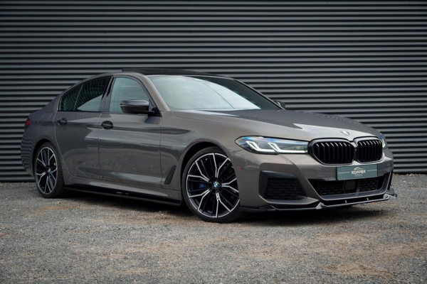 BMW 5 Serie 530i High Executive Edition / M-Sport / Laser / M-Stoelen / Schuifdak / Adaptive Cruise