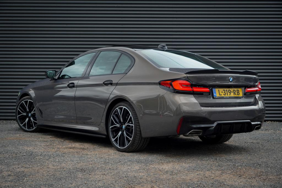 BMW 5 Serie 530i High Executive Edition / M-Sport / Laser / M-Stoelen / Schuifdak / Adaptive Cruise
