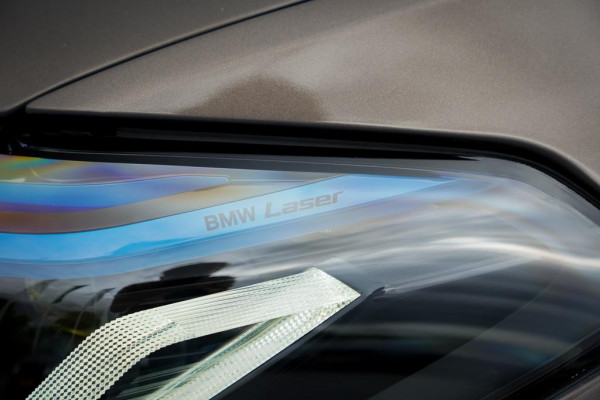 BMW 5 Serie 530i High Executive Edition / M-Sport / Laser / M-Stoelen / Schuifdak / Adaptive Cruise