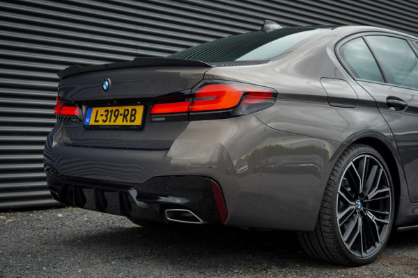 BMW 5 Serie 530i High Executive Edition / M-Sport / Laser / M-Stoelen / Schuifdak / Adaptive Cruise