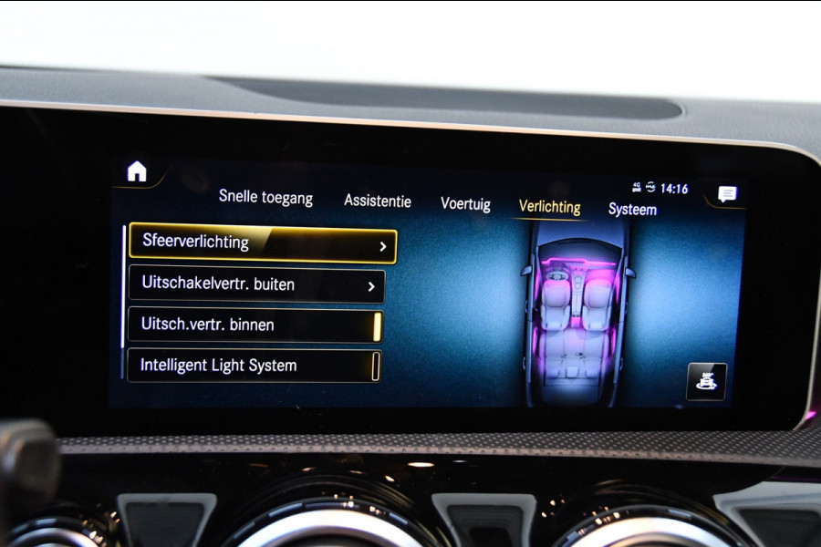 Mercedes-Benz A-Klasse 220 Premium AMG-pakket Sfeer/Camera/Burmester