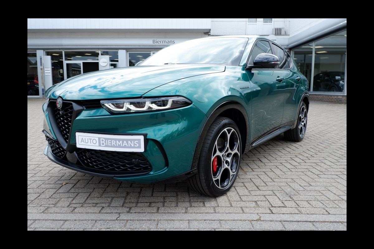 Alfa Romeo Tonale 1.3T PHEV Veloce / 280PK / INCL. 12MND BOVAG Alfa Romeo Tonale 1.3T PHEV Veloce / 280PK / INCL. 12MND BOVAG