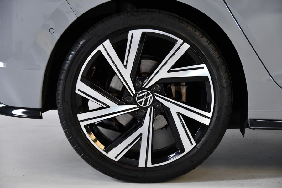 Volkswagen Golf 1.5 eTSI R-Line Head up/H&K/Side-assist
