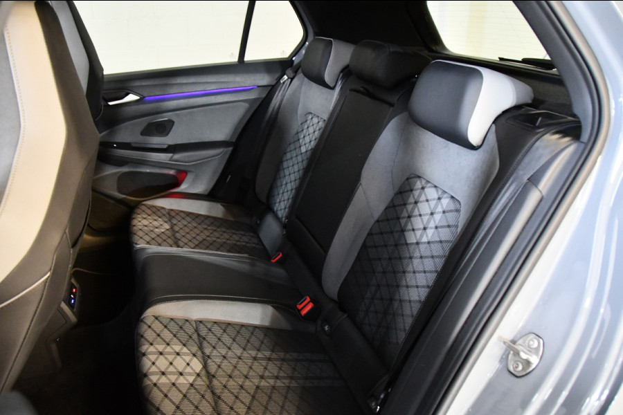 Volkswagen Golf 1.5 eTSI R-Line Head up/H&K/Side-assist