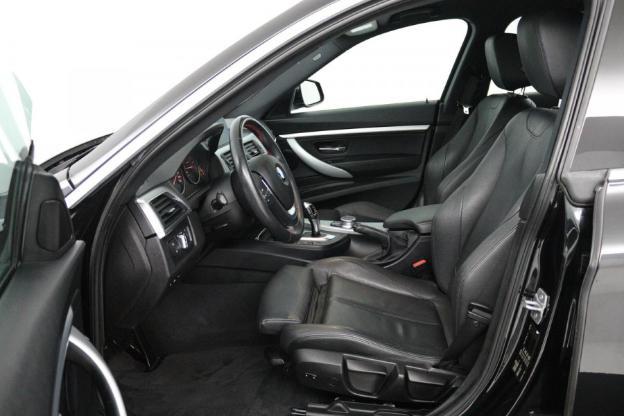 BMW 3-serie Gran Turismo 320i High Executive (STOELVERWARMING, ACHTERUITRIJCAMERA, PARKEERSENSOREN, CRUISE CONTROL, LEER)