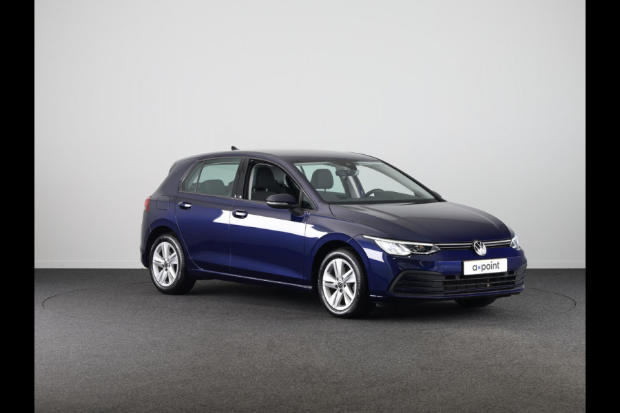 Volkswagen Golf 1.0 TSI Life 110 pk | Verlengde garantie | Navigatie | Parkeersensoren | Adaptieve cruise control | LED koplampen |