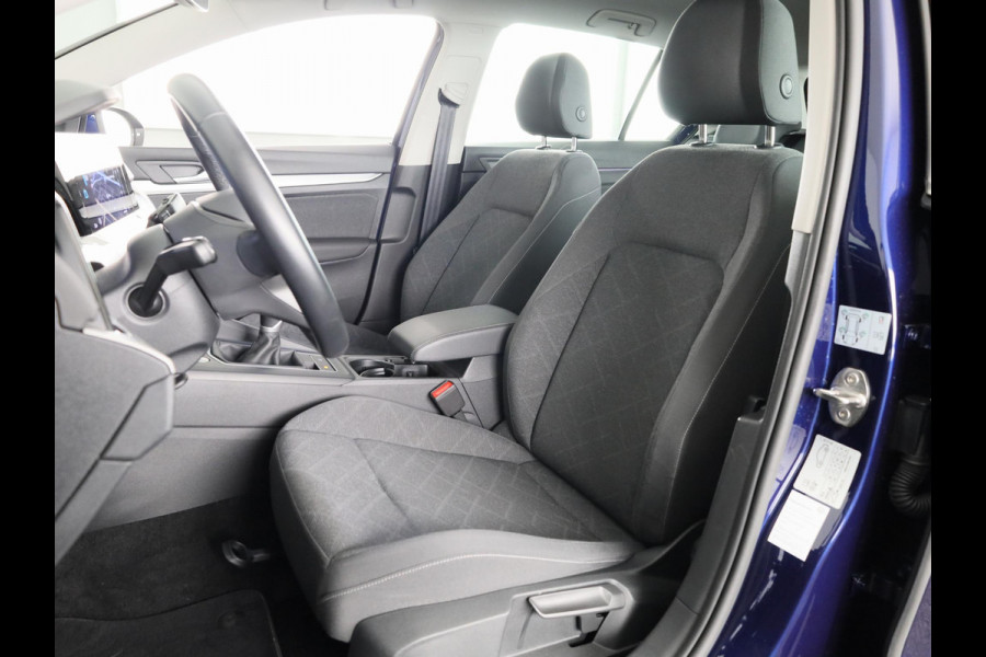Volkswagen Golf 1.0 TSI Life 110 pk | Verlengde garantie | Navigatie | Parkeersensoren | Adaptieve cruise control | LED koplampen |