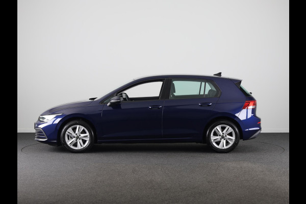 Volkswagen Golf 1.0 TSI Life 110 pk | Verlengde garantie | Navigatie | Parkeersensoren | Adaptieve cruise control | LED koplampen |