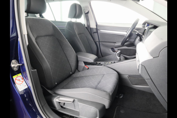 Volkswagen Golf 1.0 TSI Life 110 pk | Verlengde garantie | Navigatie | Parkeersensoren | Adaptieve cruise control | LED koplampen |
