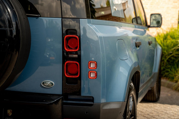 Land Rover Defender 3.0 P400 110 S 5 Persoons Luchtvering Trekhaak LED Camera Urban 19''