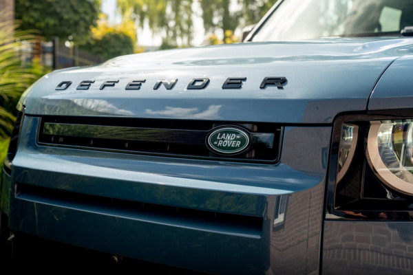 Land Rover Defender 3.0 P400 110 S 5 Persoons Luchtvering Trekhaak LED Camera Urban 19''