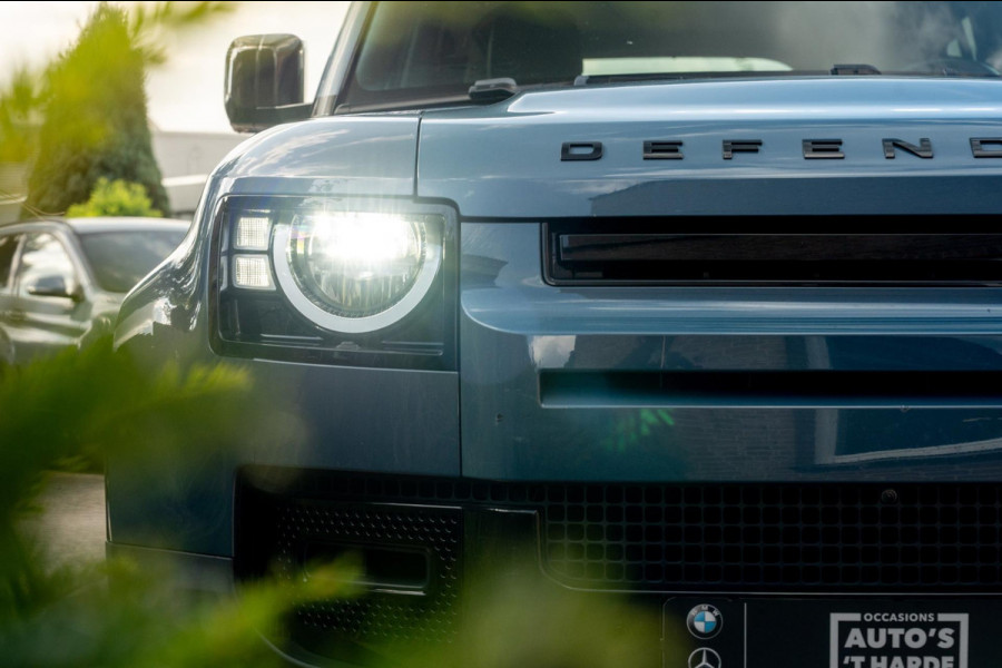 Land Rover Defender 3.0 P400 110 S 5 Persoons Luchtvering Trekhaak LED Camera Urban 19''