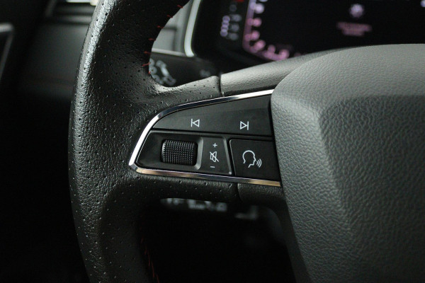 Seat Ibiza 1.0 TSI FR Business Intense (PANORAMADAK, ADAPTIVE, LED, STOELV, CAMERA, PDC, VIRTUAL, NL-AUTO, GOED ONDERHOUDEN)